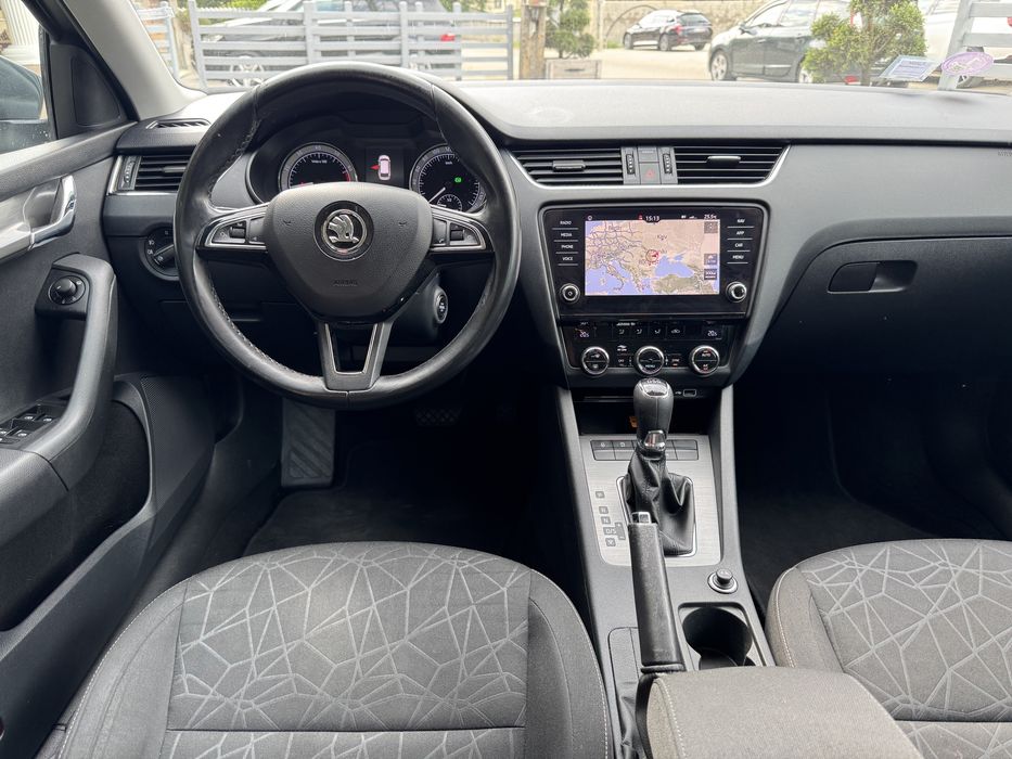 SKODA Octavia 2019 — imagine 5