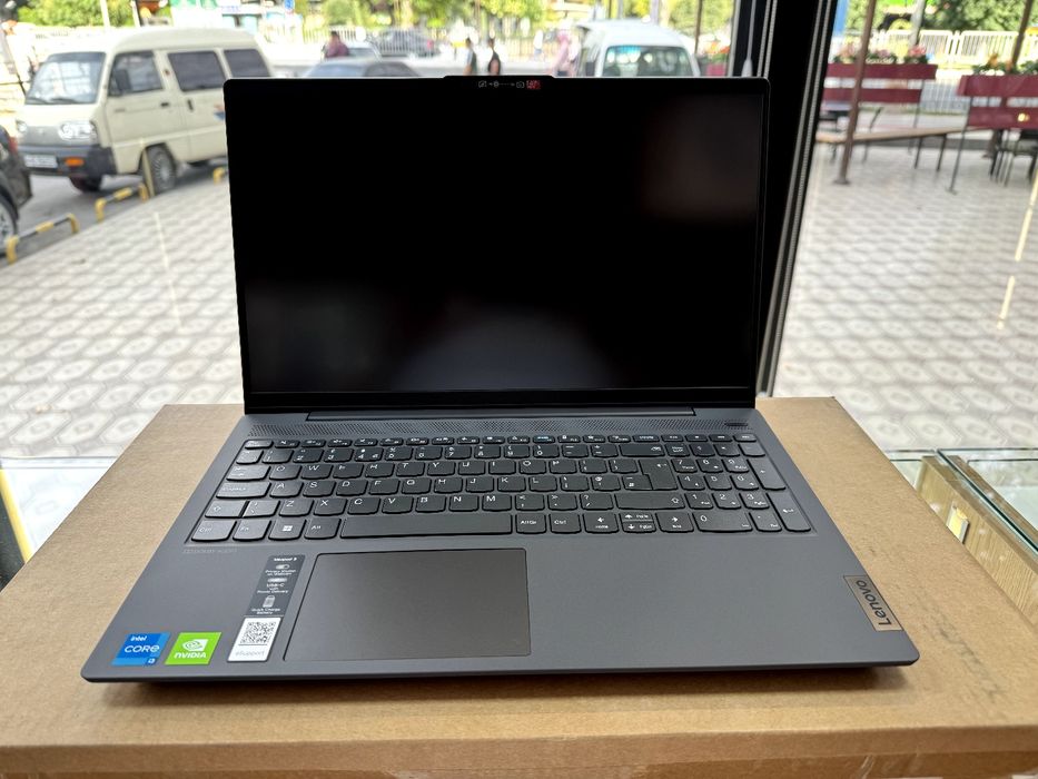 Ноутбук Lenova i3