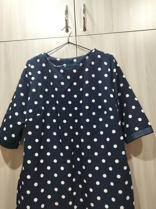 Продам женские платья