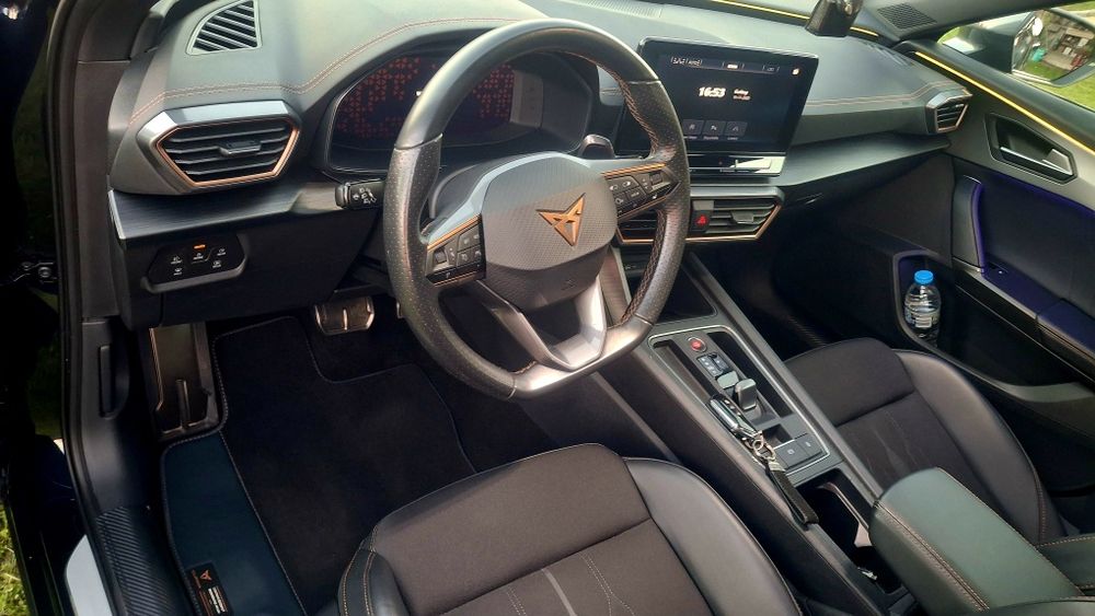 Продавам Cupra Formentor 2.0TDI 150PS 4X4