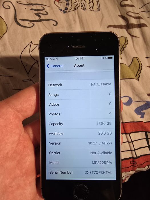 IPhone SE 1 [32gb] IOS 10.2.1 RAR