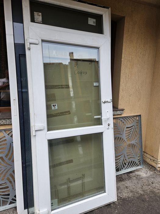 Входни врати пвц и алумин