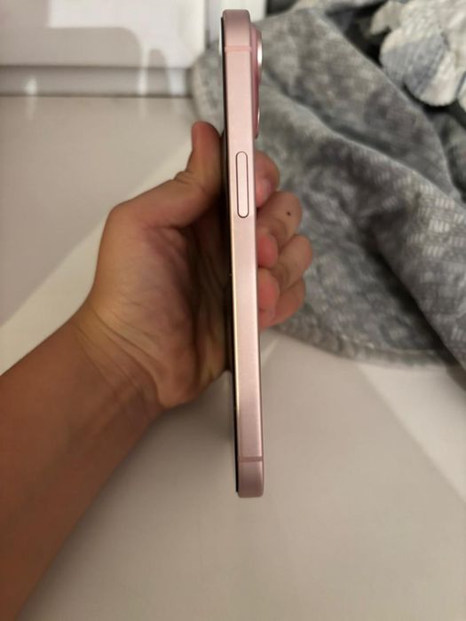 Айфон 15 розовый