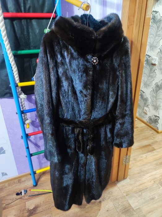 Продам шубу норковую ниже колена
