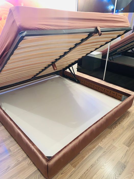 Продам кровать двухспальная