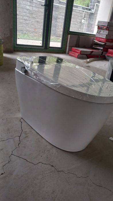 Продам смарт унитаз Intelligent Toilet