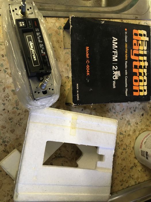 DAYTRON авто радио касетофон ретро чисто нов