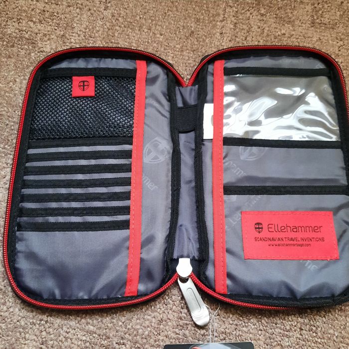 Port documente Ellehammer , Nou