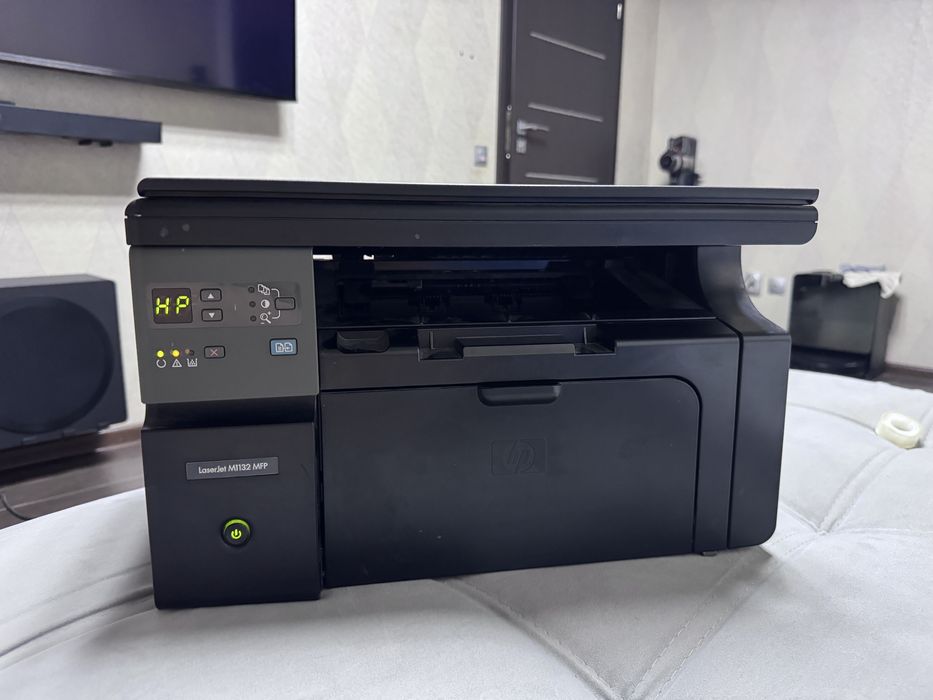 Принтер МФУ 3 в 1 HP Laser Jet M1132 MFP