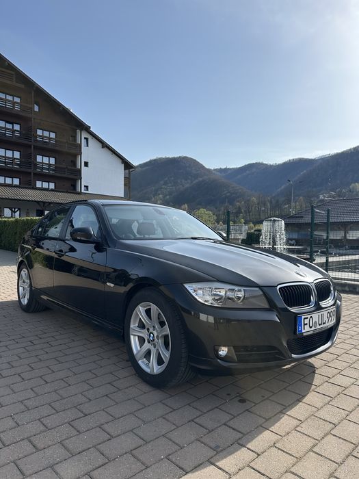 BMW 318i / 2009 / 156.000 km / manuala