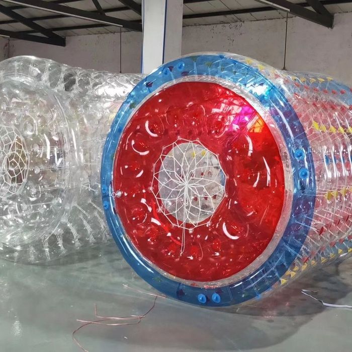 Зорб Водный аттракцион. Роллер