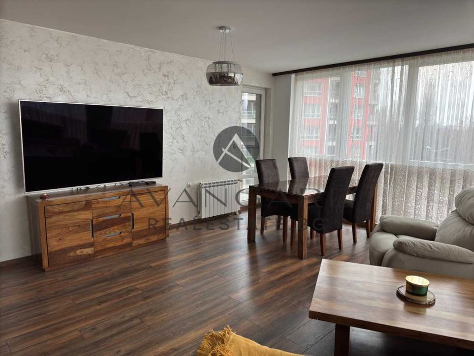 Продава се Тристаен апартамент в Пловдив, Кършияка - 176 кв.м за 2586 €/кв.м - Снимка #2