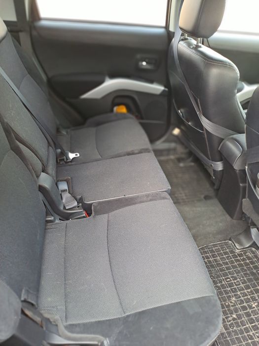 Продавам МИЦИБУШИ Оутлендър