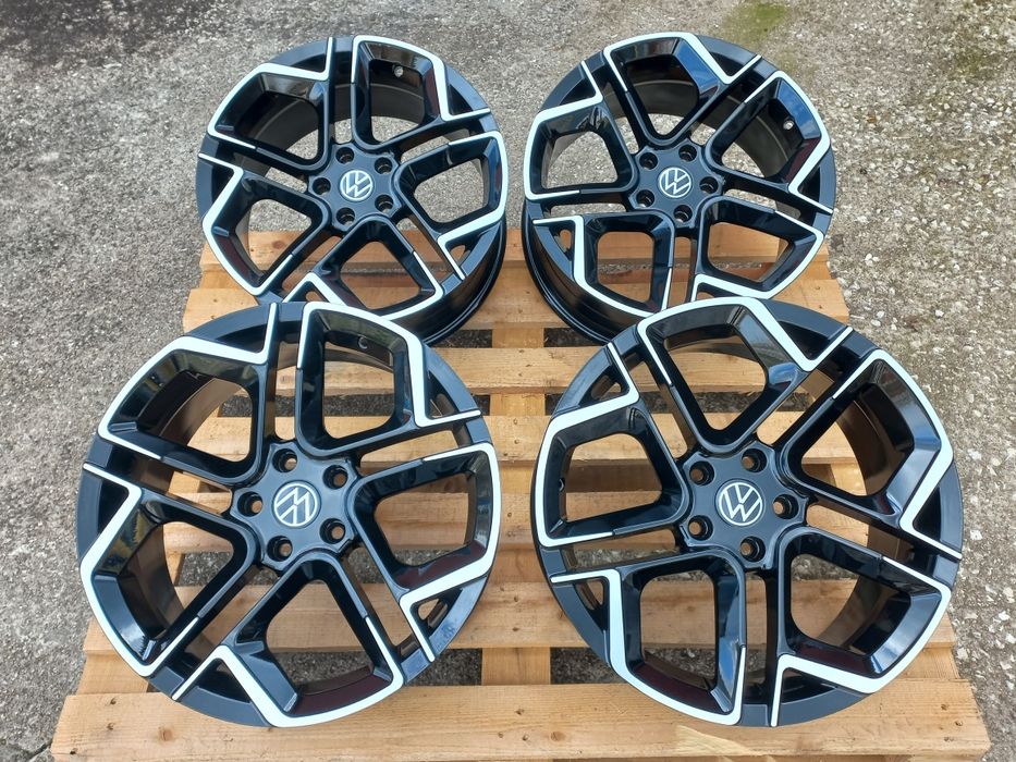 18"Vw Gti Gtd Golf Passat Tiguan Touran 8ж ет40 Black Polish Нови