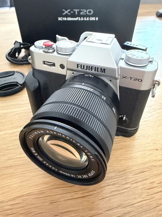 Fujifilm X-T20 plus accesorii