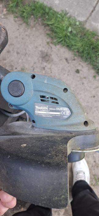 Cositoare electrica Makita dur181