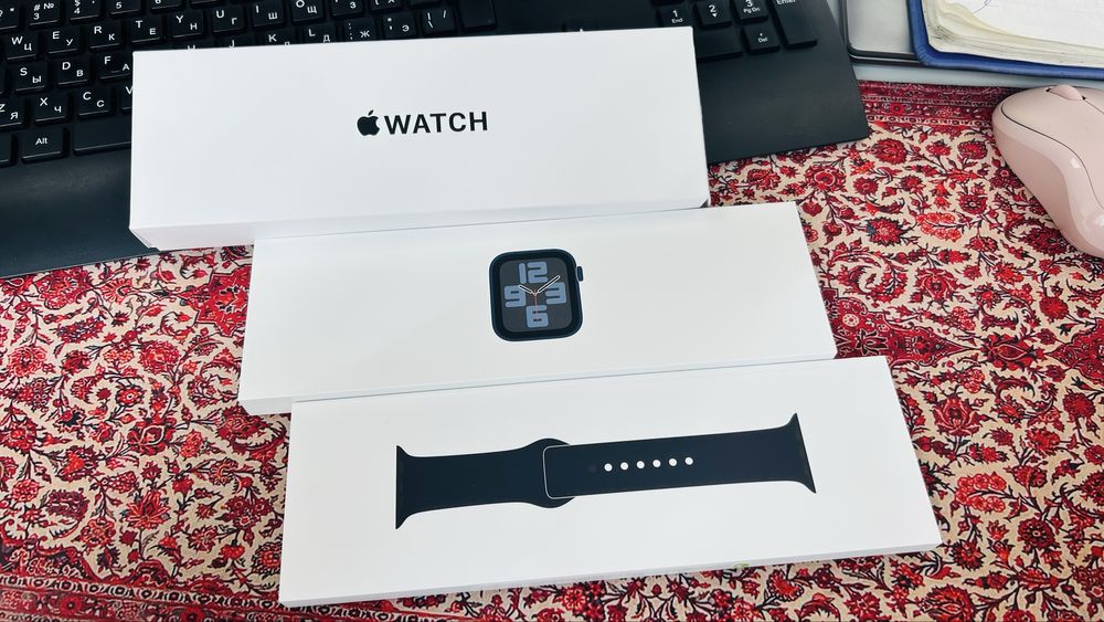 Apple SE 2024 44 mm