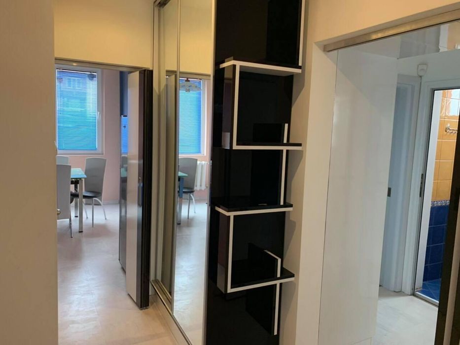 Тристаен апартамент под наем в ж.к. Връбница 2, 2101631