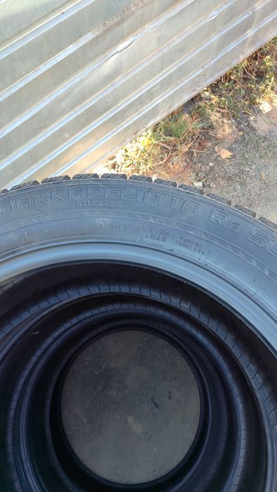 Продам шины 235/50/18