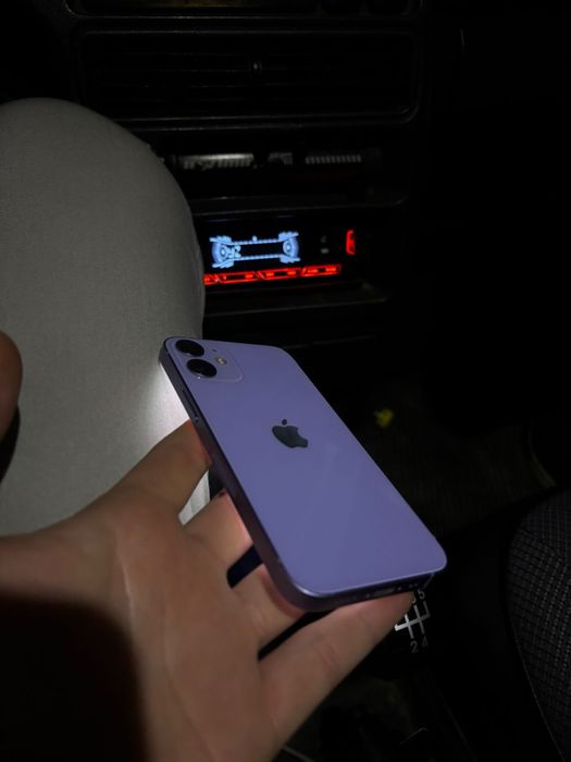 iPhone 12 mini 64gb.