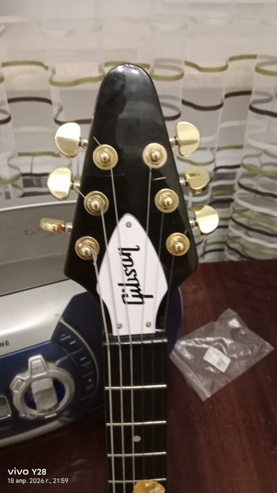 Гитара Gibson flying V