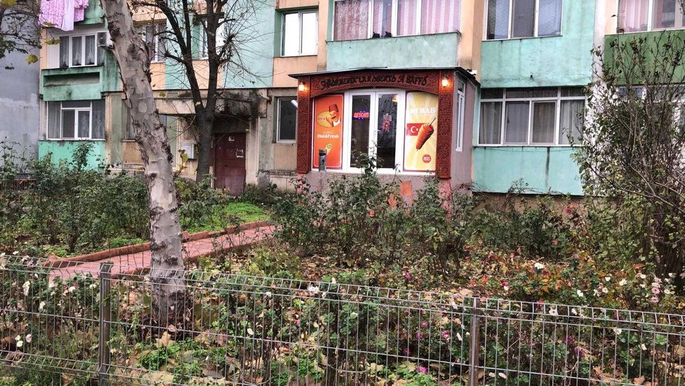 Spațiu comercial de închiriat parter bloc 589 sc A, Șos. Tr. Măgurele
