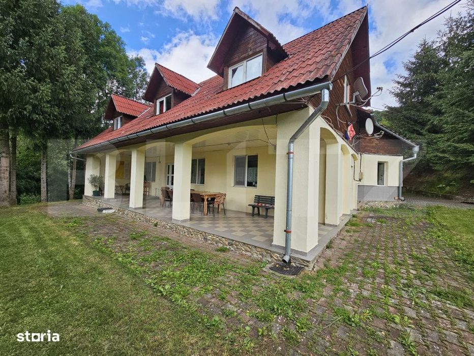 Pensiune & Complex Turistic, 12 camere, 223 mp, teren 3.740 mp, Muntii
