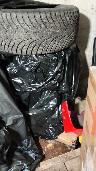 Продам резину на r18