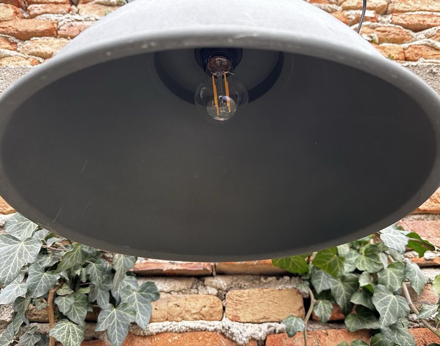 Lampa industrial
