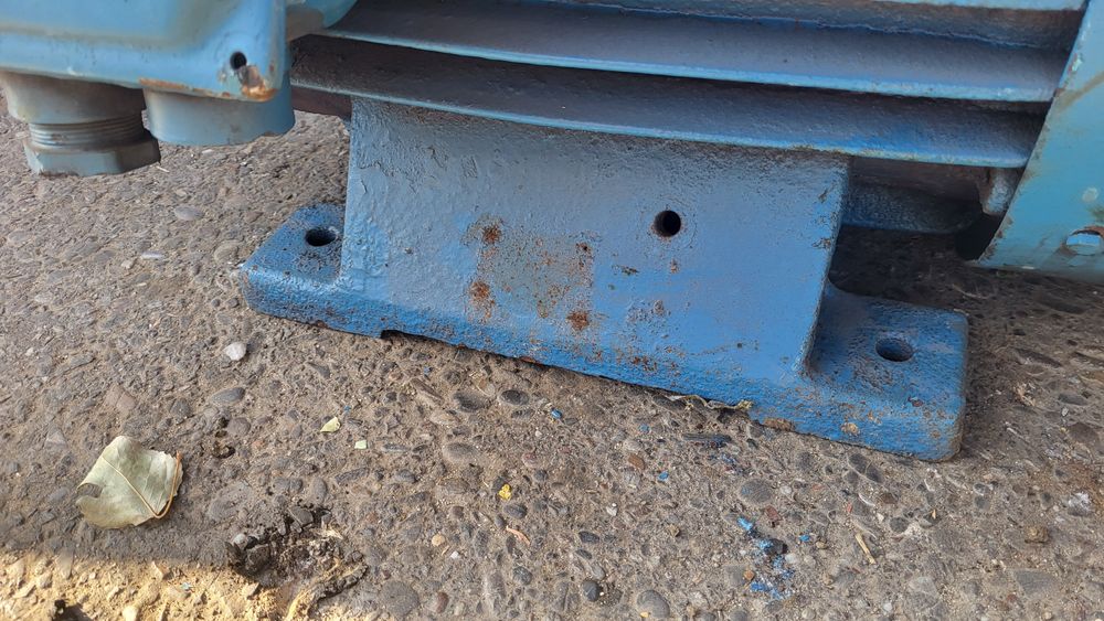 Vînd motor electric 380v are între 18 si 22 kw 1500rm