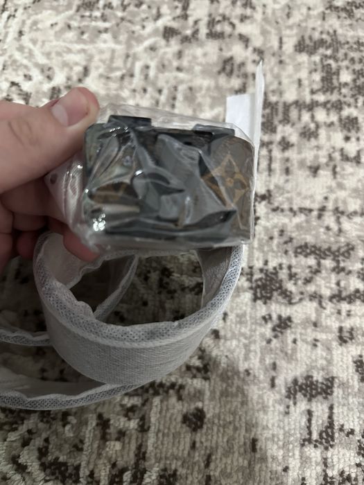 set lv cu portofel si curea de piele