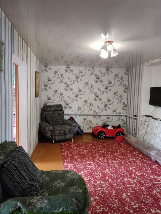 Продам полублагоустроенную квартиру