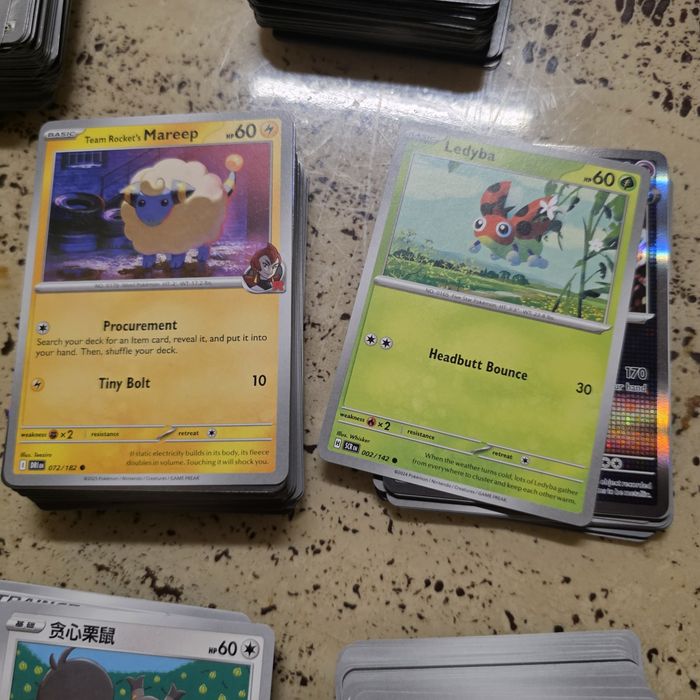 Pokémon TCG – Голям лот сет карти бълк