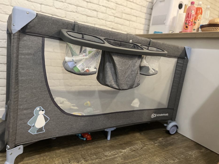 Продам манеж……..