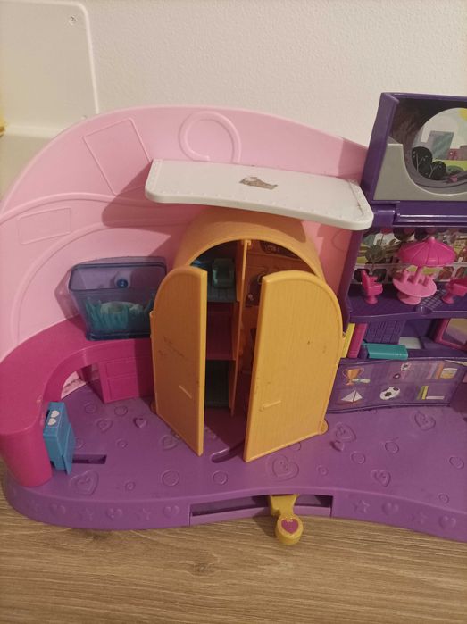 Căsuța de păpuși