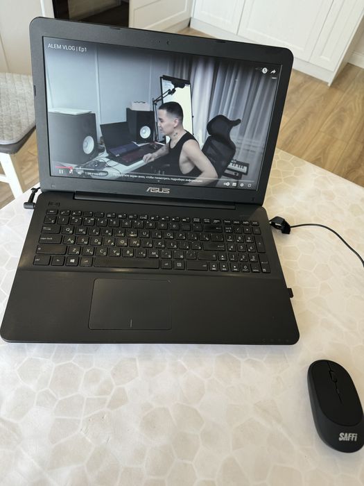 В продаже ноутбук