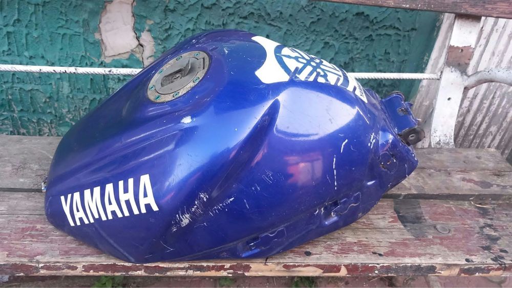 Dezmembrez yamaha r1