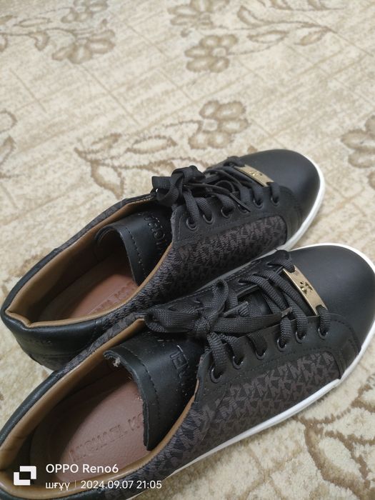 Mishael Kors кроссовки