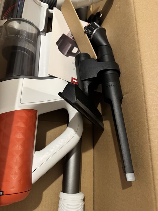 Aspirator vertical MIELE Duoflex HX1