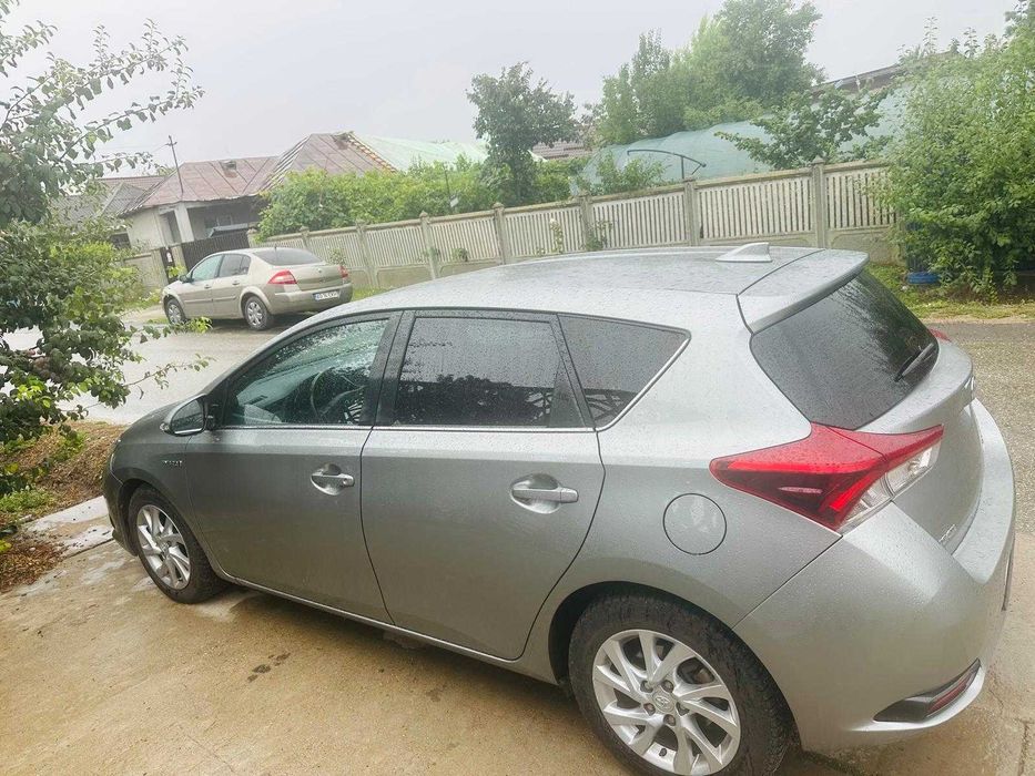 TOYOTA Auris 0 — imagine 2