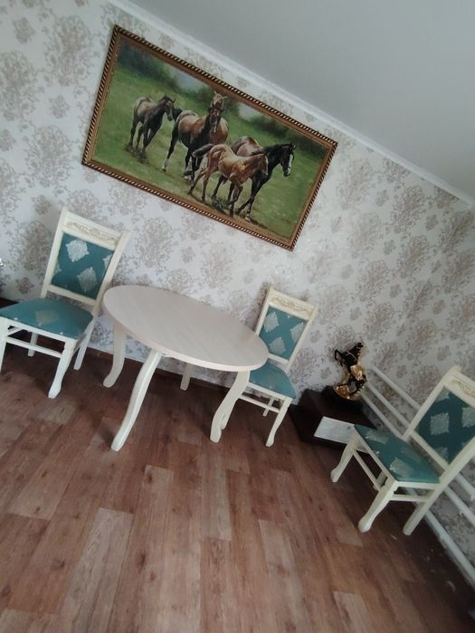 Стол и 3 стула продам