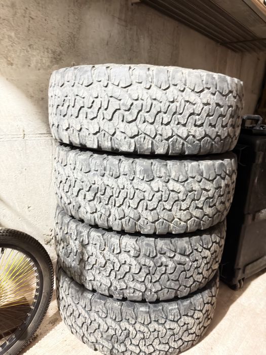 Продам шины BFgudrich 265/60/18