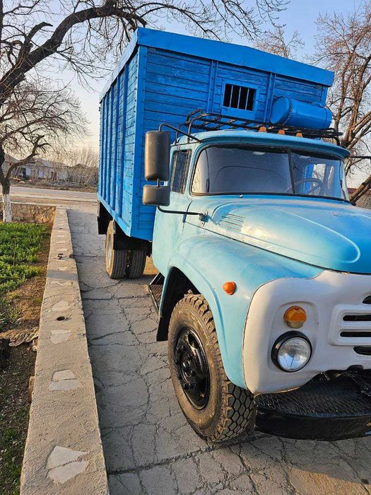 Srochna ZIL sotiladi yil 1986