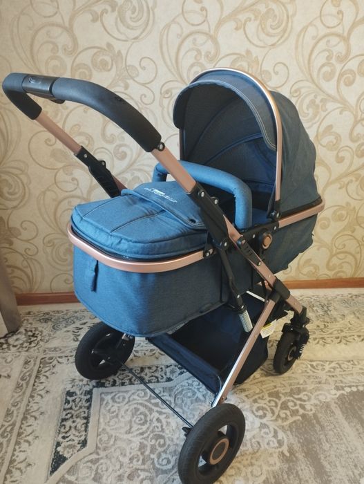 Коляска в очень хорошем состояний