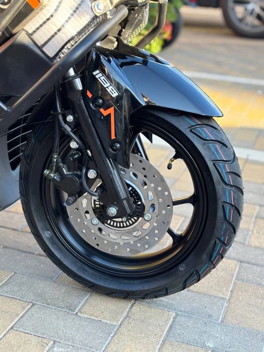 TEZZA N-MAX 150 скутер с бесключевым доступом