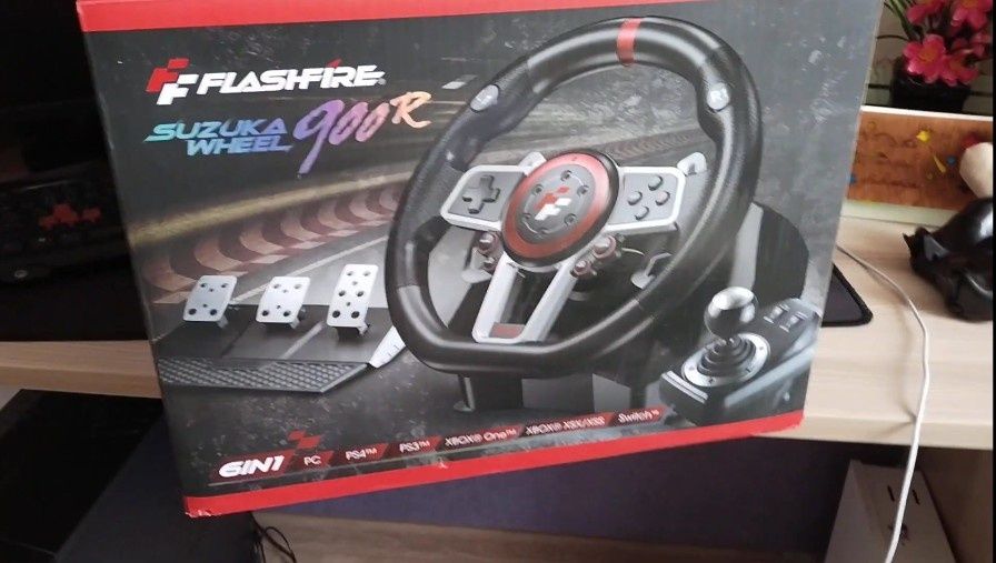 руль suzuka racing 900r в хорошем состоянии.