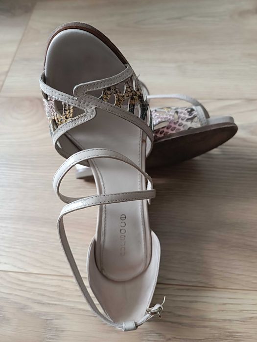 Сандали естествена кожа 36 номер обувани няколко пъти