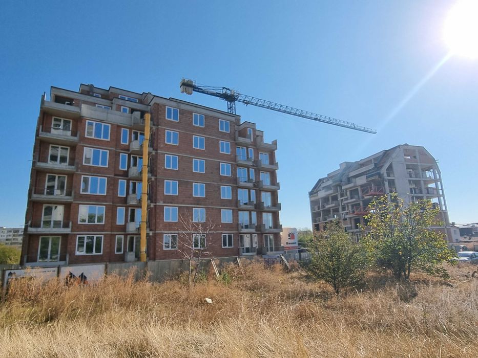 Продава се Тристаен апартамент в София, Левски В - 116 кв.м за 1720 €/кв.м - Снимка #2