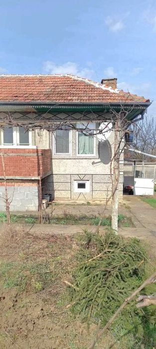 Къща в село Янтра