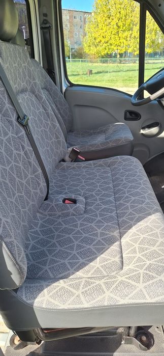 Vând Renault master